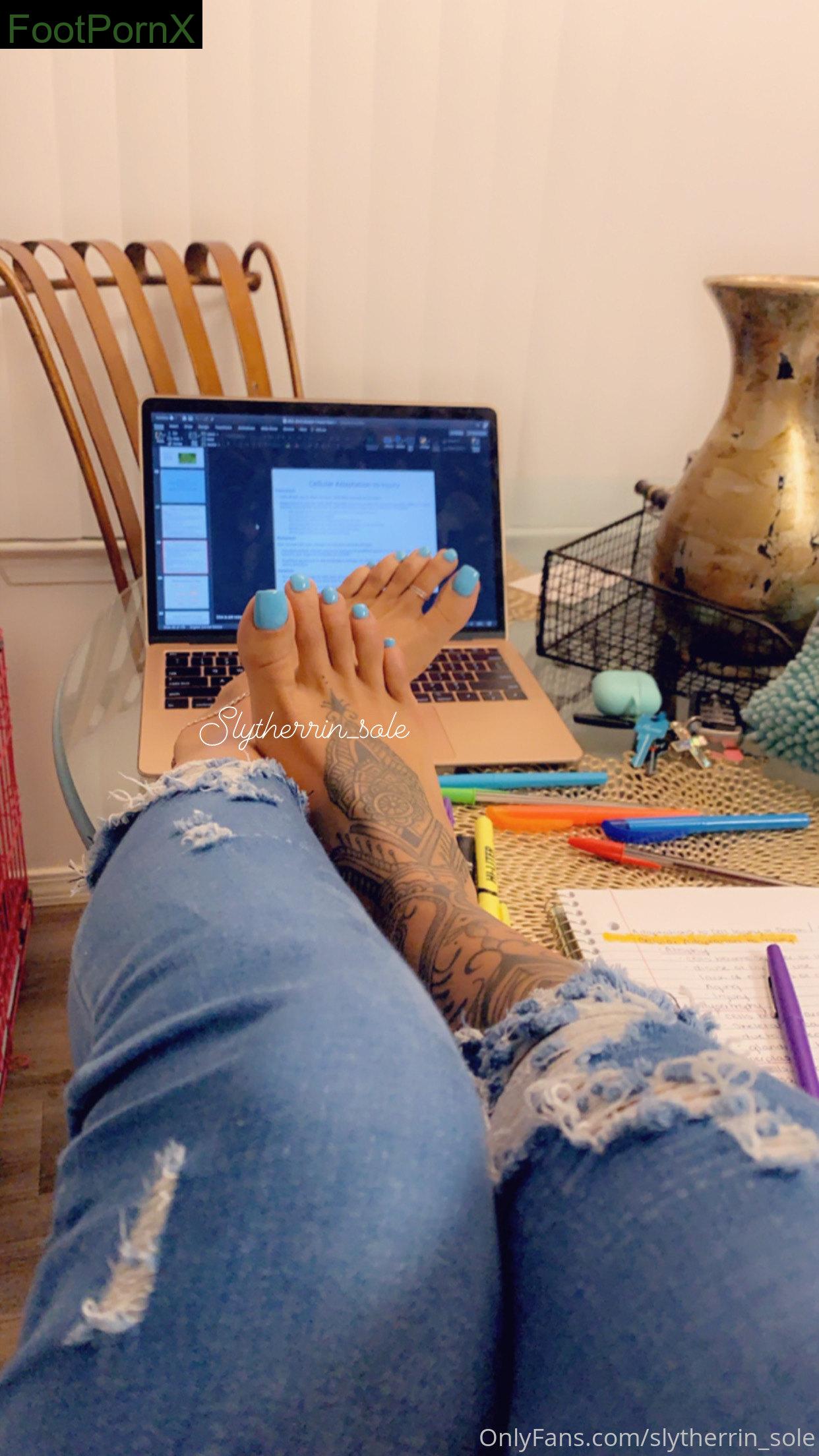 slytherrin_sole feet photo 1